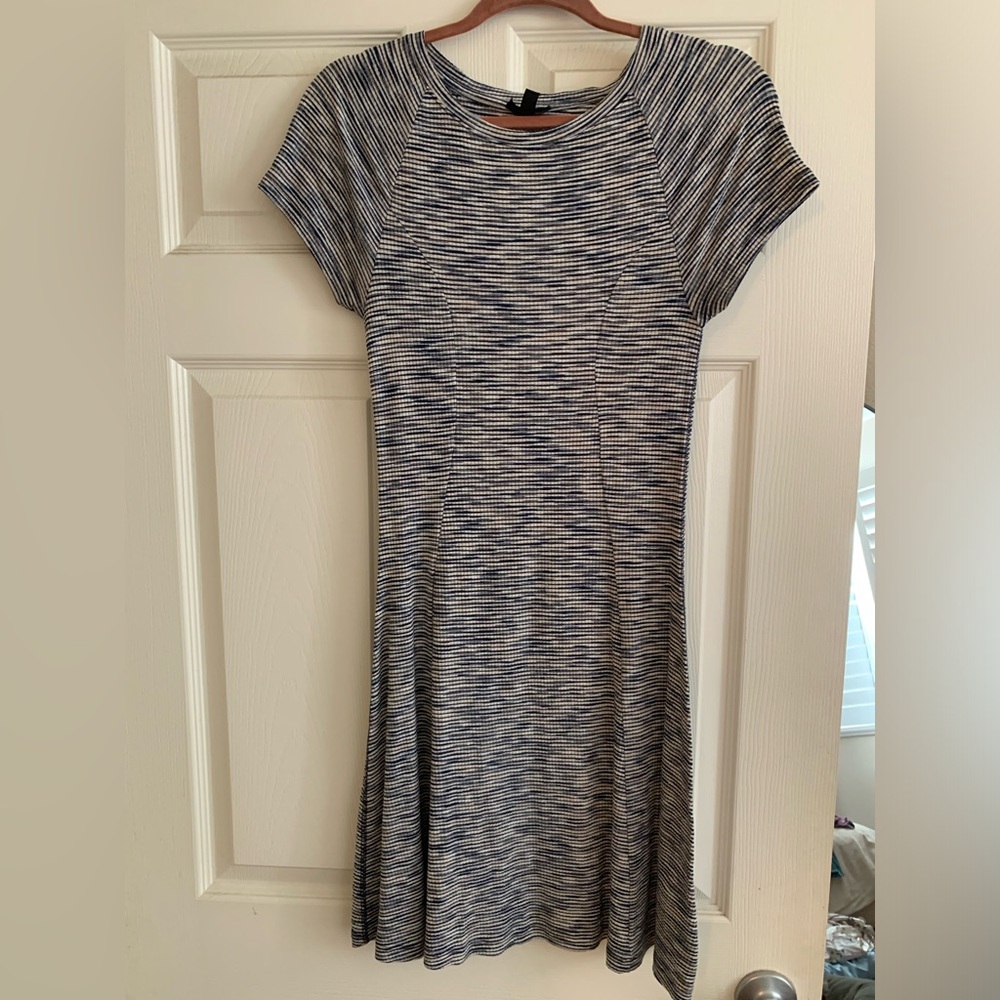 Short sleeve mini dress